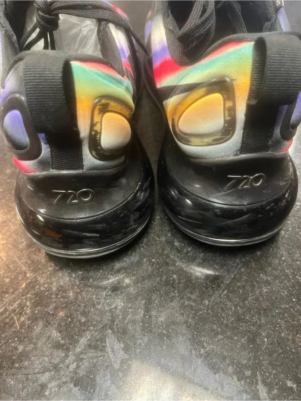 Nike sz 6.5y Nike Air Max 720